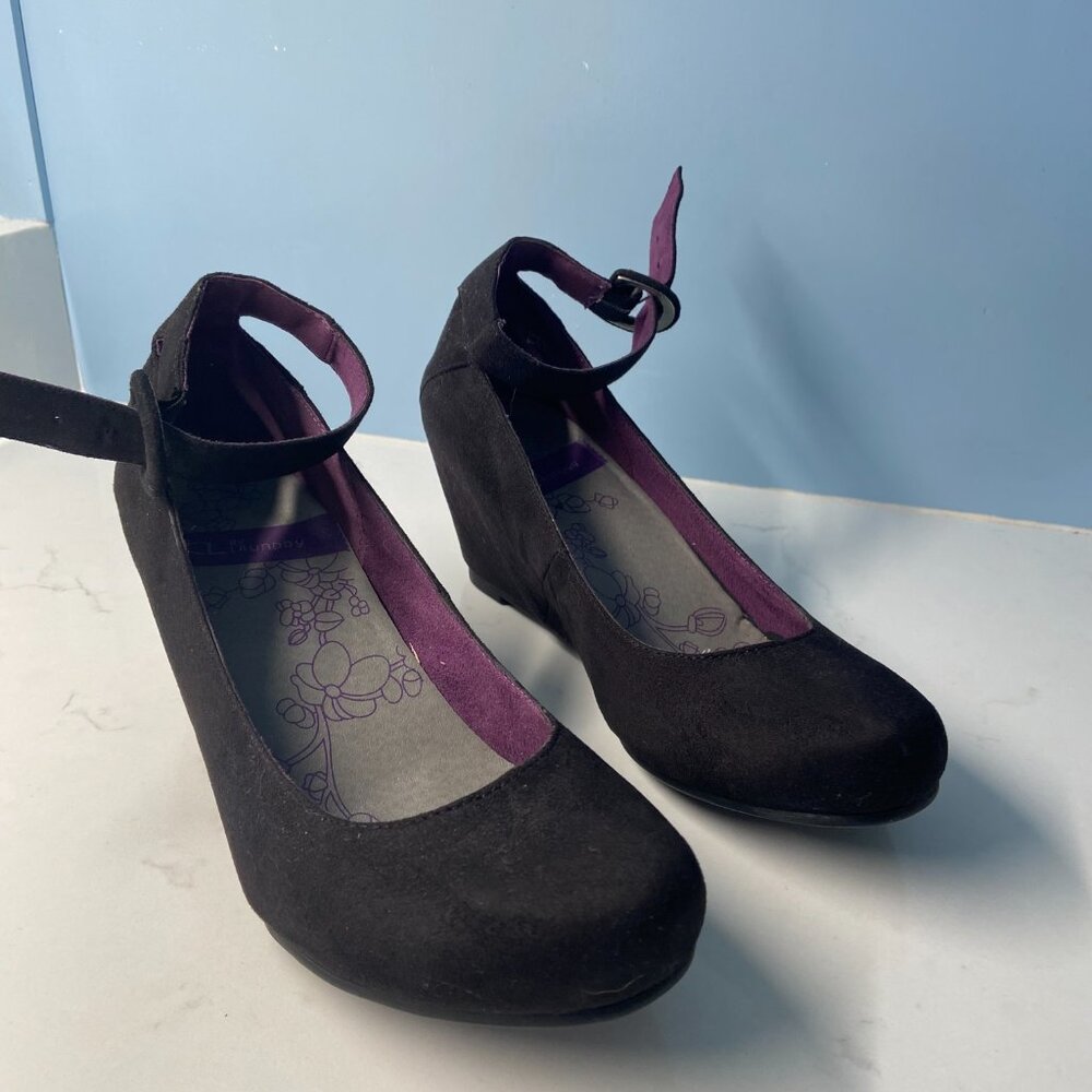 Chinese Laundry Black Wedge Ankle Strap Shoes Size 8.5